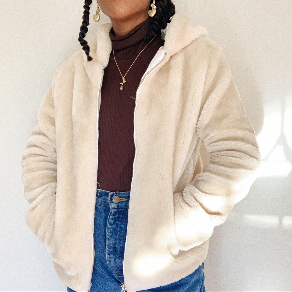 COZY CREAM FAUX FUR COAT